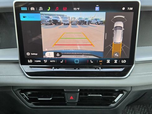 New 2026 Volkswagen Tiguan SE R-Line FWD image 16