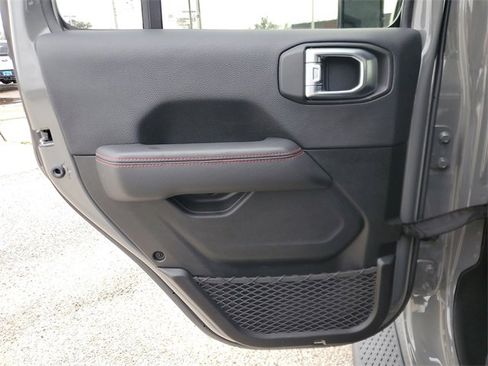 Used 2022 Jeep Gladiator Rubicon w/ LED Lighting Group image 14