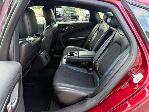Used 2016 Chrysler 200 S w/ Comfort Group FWD image 24