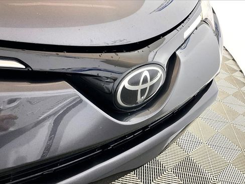 Used 2018 Toyota RAV4 LE image 23