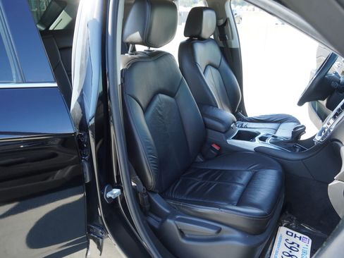 Used 2013 Cadillac SRX FWD image 5