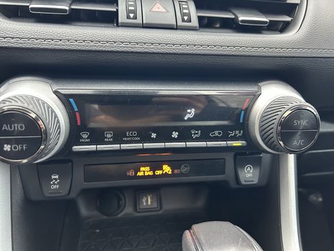 Certified 2023 Toyota RAV4 XLE Premium FWD image 29