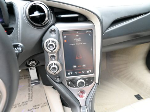 Used 2018 McLaren 720S Luxury RWD image 27