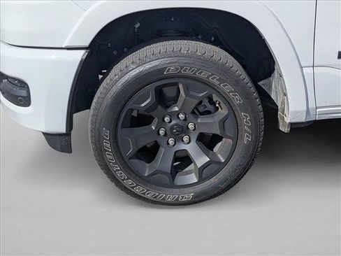 Used 2025 Chevrolet Silverado 1500 Custom Trail Boss AWD/4WD image 14