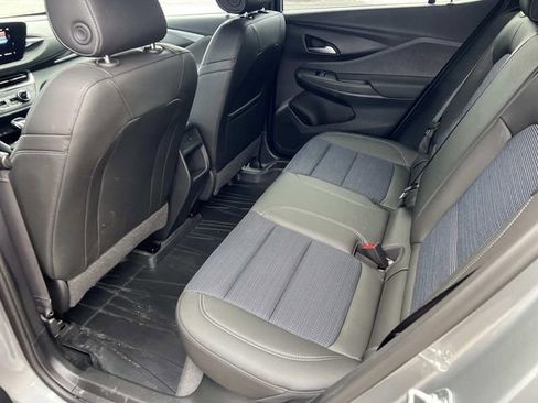 Used 2025 Buick Envista Preferred w/ Convenience I Package image 14