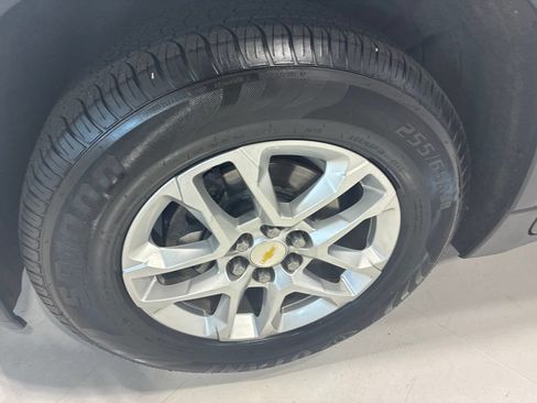 Used 2020 Chevrolet Traverse LT FWD image 11
