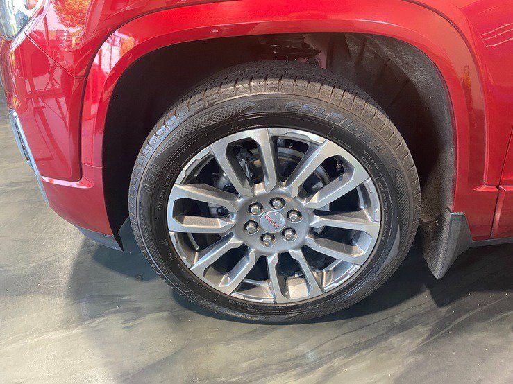 Used 2021 GMC Acadia Denali w/ Denali Ultimate Package AWD/4WD image 9