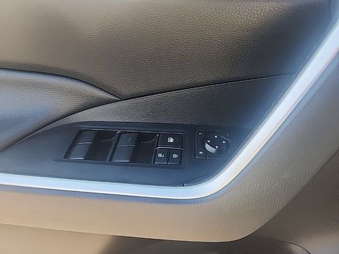 Used 2021 Toyota RAV4 XLE w/ Convenience Package AWD/4WD image 26