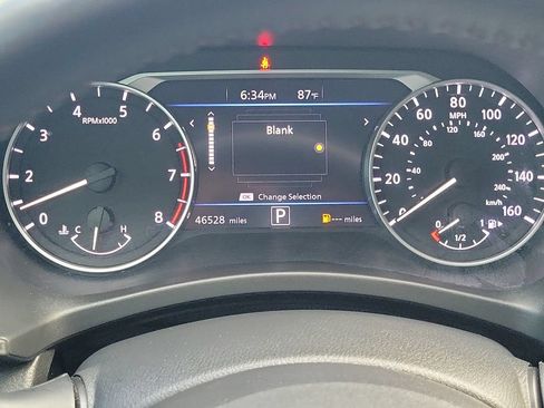 Certified 2024 Nissan Sentra SR FWD image 29
