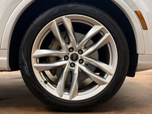 Used 2018 Audi Q7 3.0T Prestige AWD/4WD image 11