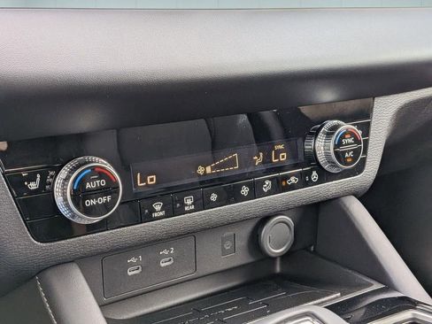 New 2026 Mitsubishi Outlander LE FWD image 22