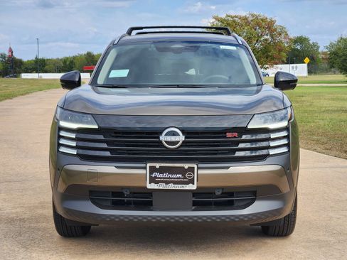 New 2026 Nissan Kicks SR w/ Illumination Package image 6