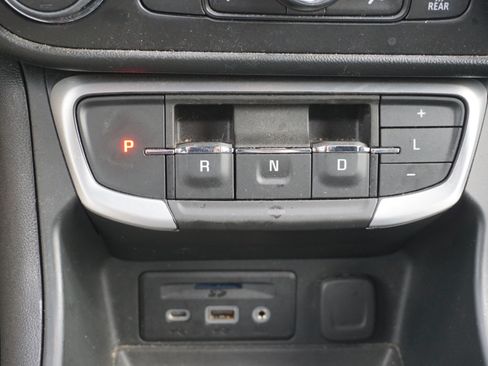 Used 2022 GMC Terrain SLT image 10