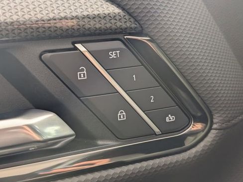 Certified 2025 Chevrolet Silverado 2500 ZR2 w/ Technology Package image 11