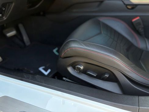 Used 2021 Chevrolet Corvette Stingray Premium Cpe w/ Z51 Performance Package image 14