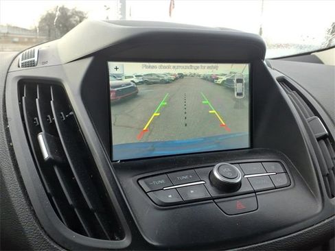 Used 2019 Ford Escape SEL image 16