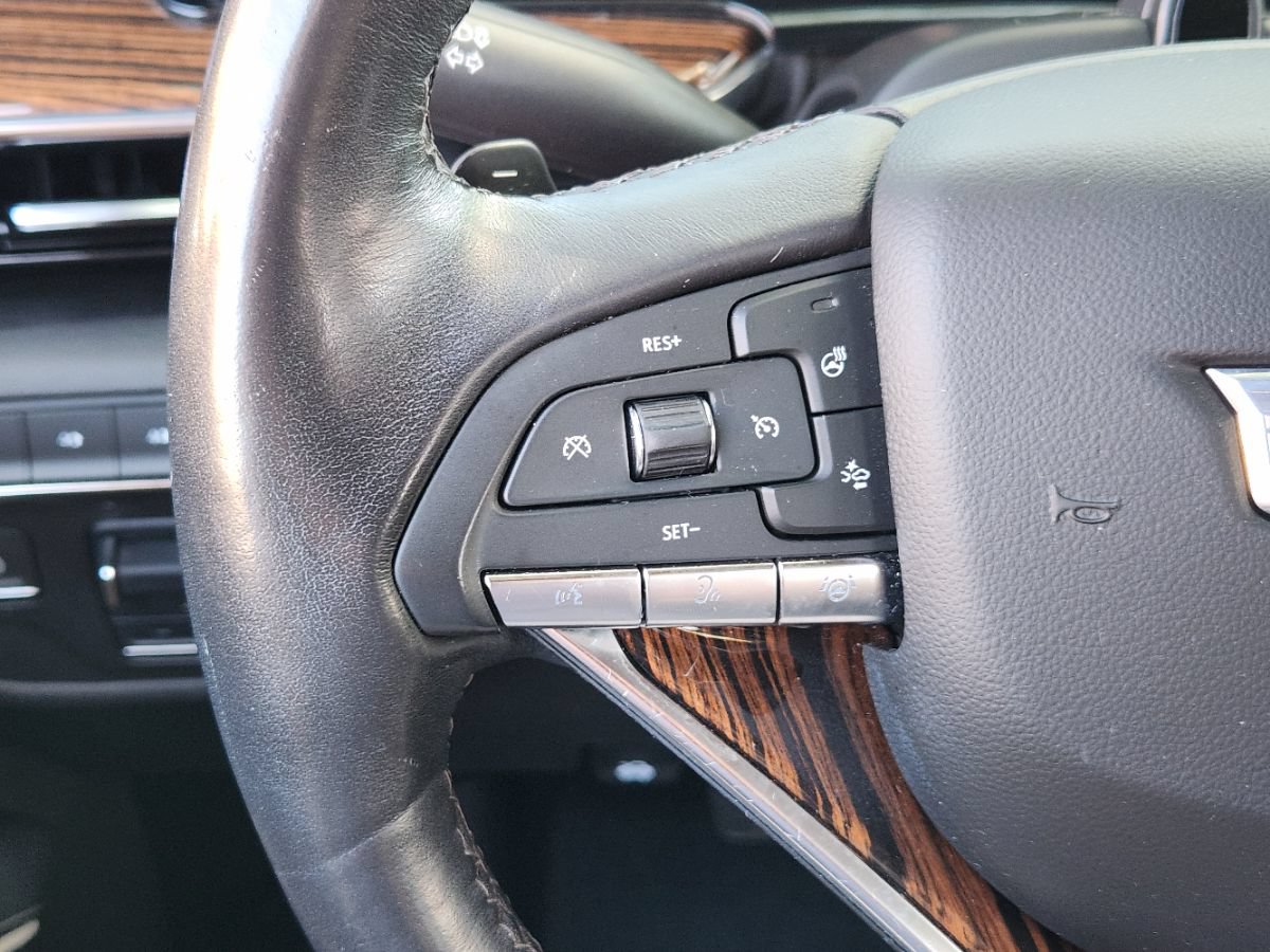 Used 2022 Cadillac Escalade ESV Premium Luxury w/ Performance Package AWD/4WD image 42