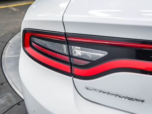 Used 2022 Dodge Charger SXT image 9