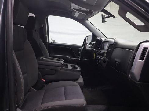 Used 2017 GMC Sierra 1500 SLE w/ SLE Value Package AWD/4WD image 10