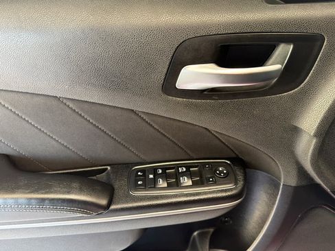 Used 2018 Dodge Charger R/T Scat Pack w/ Beats Audio Group RWD image 12