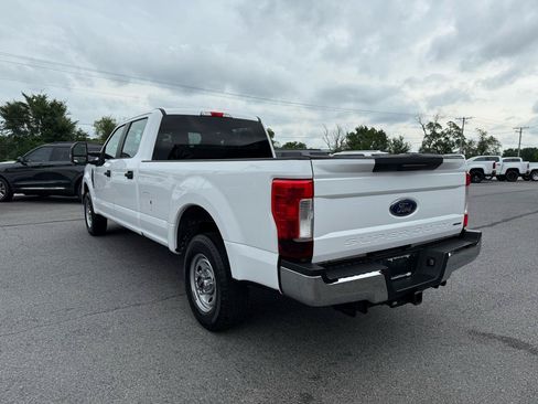 Used 2017 Ford F250 XL w/ Power Equipment Group RWD image 4