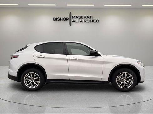 Used 2024 Alfa Romeo Stelvio Sprint AWD/4WD image 7
