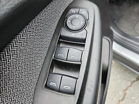 Used 2023 Chevrolet TrailBlazer LT w/ Convenience Package FWD image 16