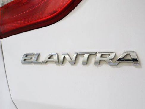 Used 2013 Hyundai Elantra GT w/ Tech Pkg image 23