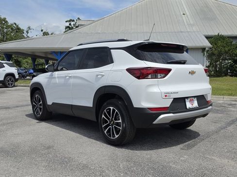 New 2026 Chevrolet TrailBlazer LT w/ LT Cold Weather Package FWD image 3