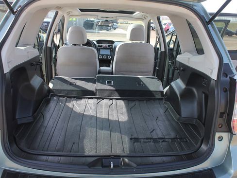 Used 2015 Subaru Forester 2.5i Premium w/ All-Weather Package image 42