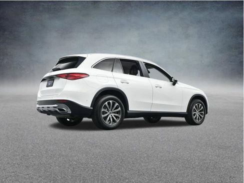 Used 2024 Mercedes-Benz GLC 300 image 34