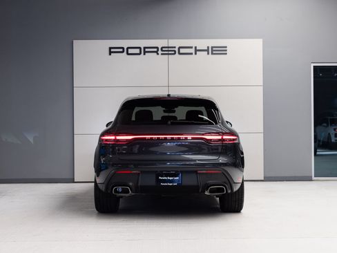Certified 2026 Porsche Macan AWD/4WD image 6