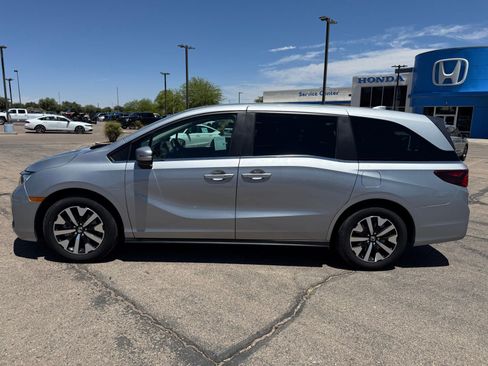Certified 2025 Honda Odyssey EX-L image 10