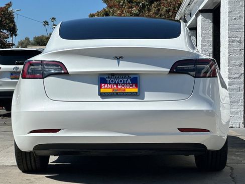 Used 2023 Tesla Model 3 Standard Range image 5