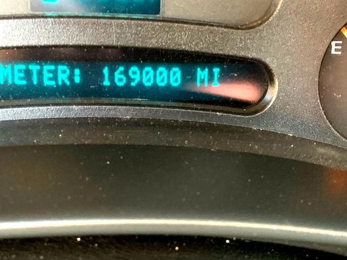 Used 2005 Chevrolet Silverado 3500 2WD Crew Cab w/ Heavy-Duty Power Package image 19