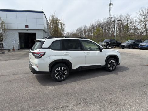 Certified 2025 Subaru Forester AWD/4WD image 18