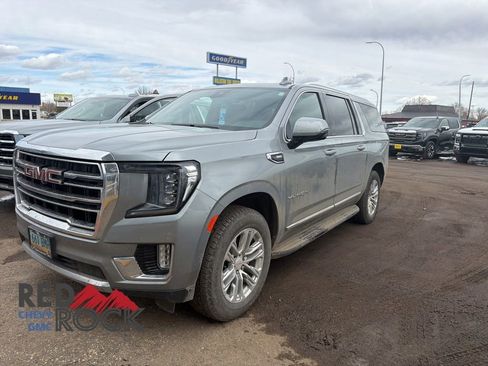 Used 2023 GMC Yukon XL SLT w/ SLT Premium Package image 1