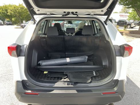 Used 2021 Toyota RAV4 XLE w/ Convenience Package AWD/4WD image 24