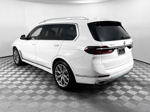 Used 2024 BMW X7 xDrive40i w/ Executive Package image 5