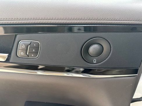 Used 2023 Lincoln Nautilus Reserve AWD/4WD image 10