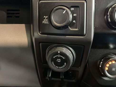 Used 2020 Ford F150 XLT w/ Equipment Group 302A Luxury AWD/4WD image 18
