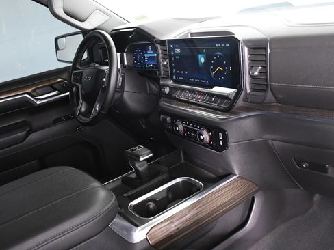 Used 2023 Chevrolet Silverado 1500 LT Trail Boss w/ Protection Package image 27