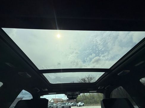 Used 2021 Cadillac Escalade ESV Premium Luxury w/ Driver Assist Tech Package image 19