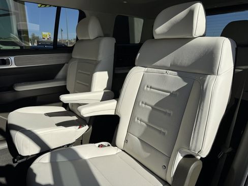 Used 2024 Hyundai Santa Fe Calligraphy image 36