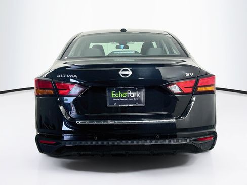 Used 2023 Nissan Altima 2.5 SV FWD image 7