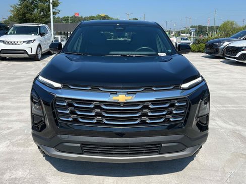 Used 2026 Chevrolet Equinox LT FWD image 2