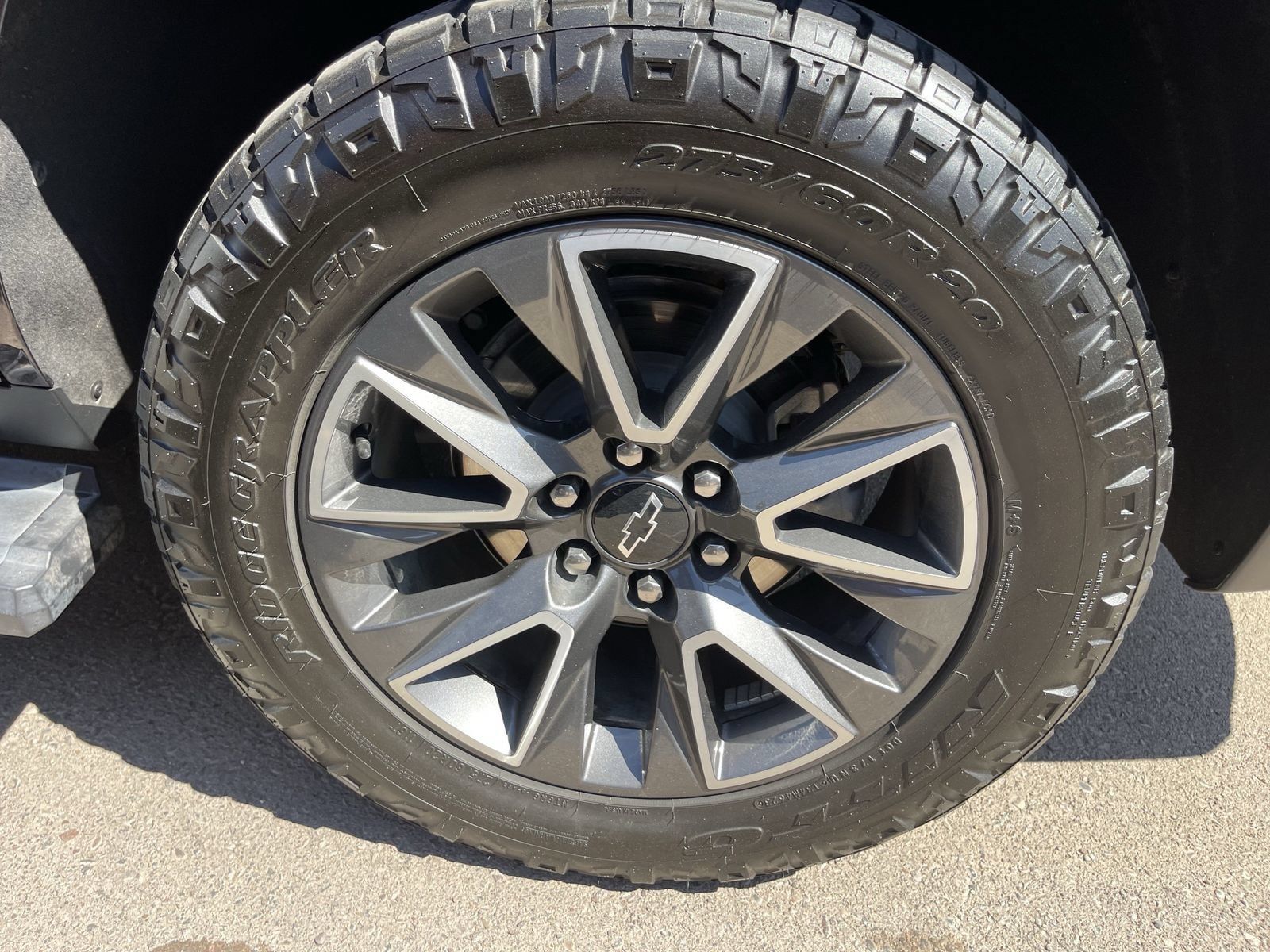 Certified 2023 Chevrolet Tahoe Z71 w/ Luxury Package AWD/4WD image 9