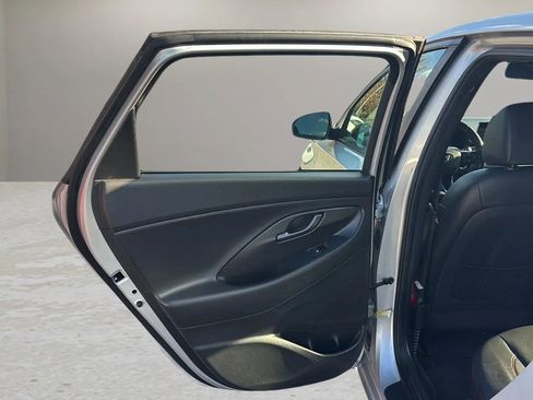 Used 2019 Hyundai Elantra GT N Line image 27