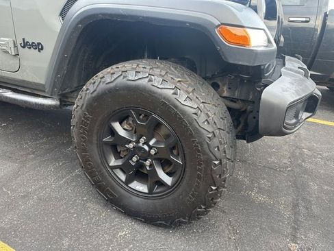 Used 2020 Jeep Wrangler Unlimited Sport image 3