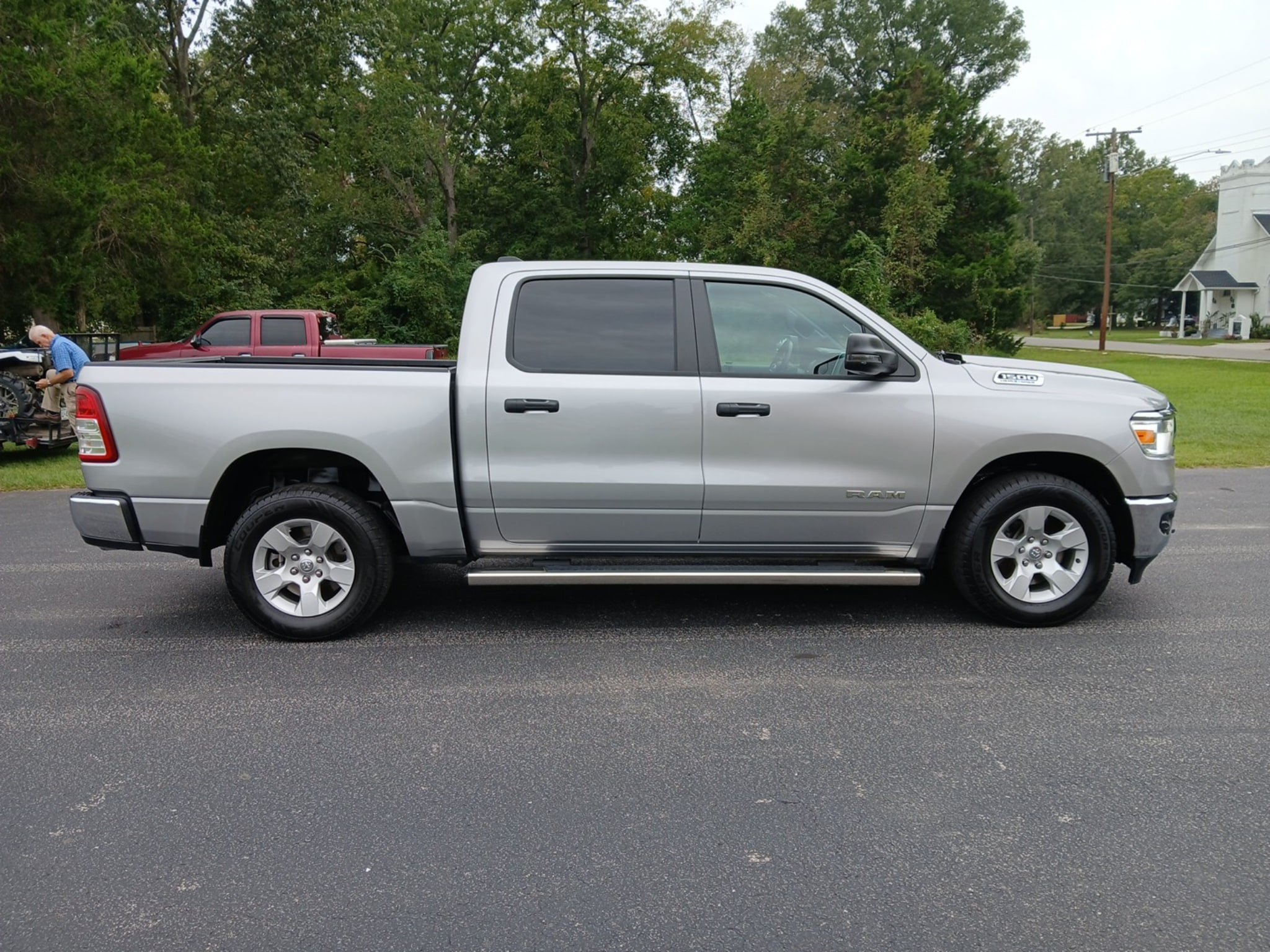 Used 2023 RAM 1500 Big Horn RWD image 2